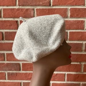 Medium Heather Grey 100% Wool Beret O/S NWOT